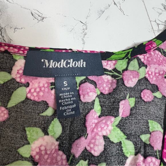 NWT Modcloth Midi Dress smocked waist raspberry print Sz S - Picture 6 of 6